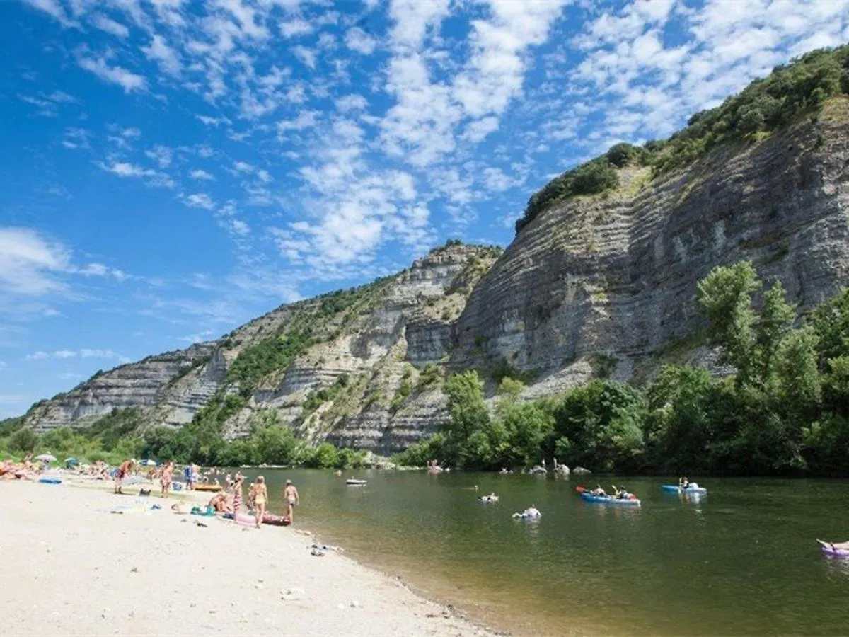 Holiday home Maison Climatisee Avec Jardin Pres Du Centre De Vallon Pont D'Arc - 6 Couchages - Fr-1-382-112