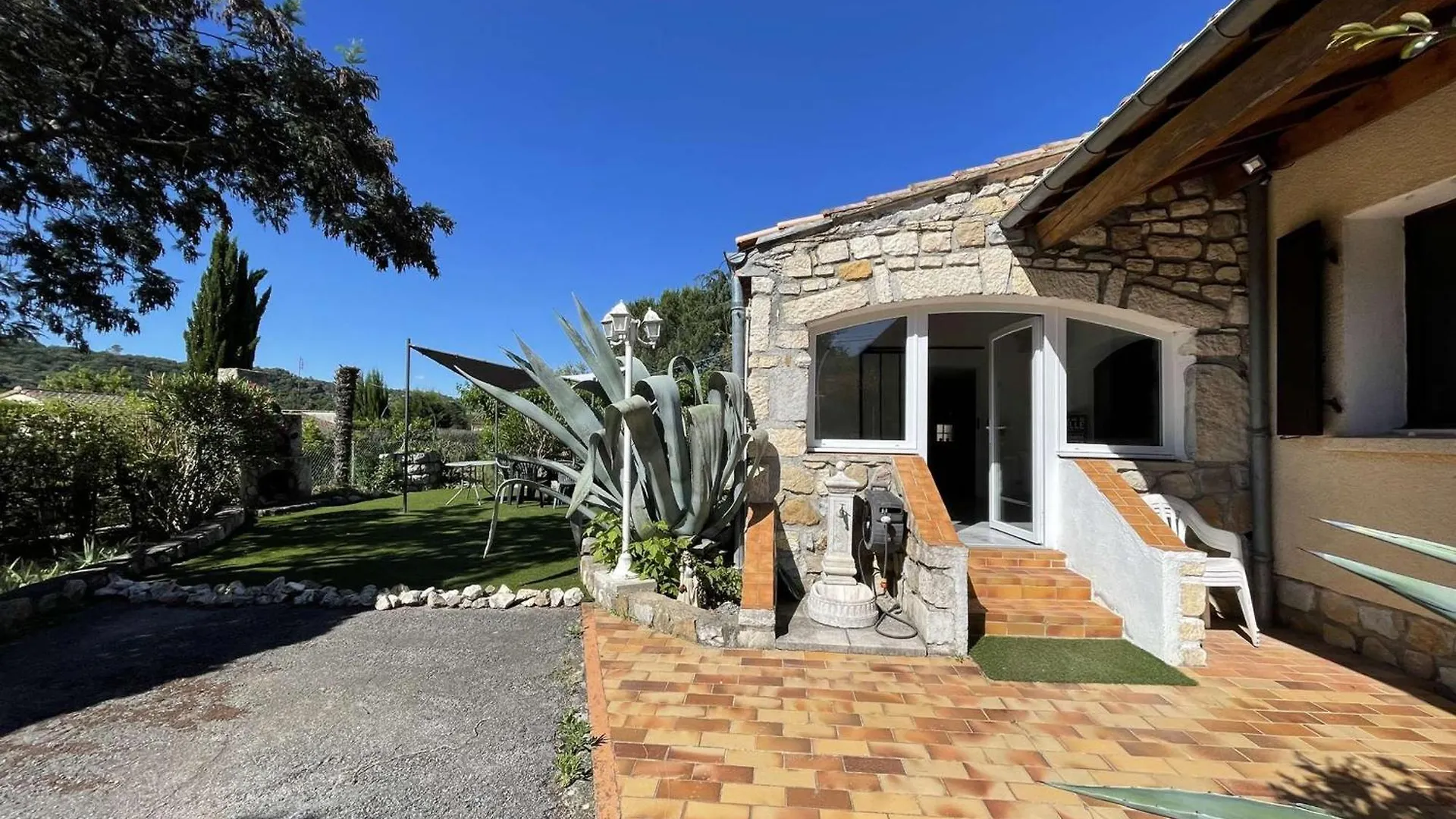 Maison Climatisee Avec Jardin Pres Du Centre De Vallon Pont D'Arc - 6 Couchages - Fr-1-382-112 0*, Vallon-Pont-d'Arc France