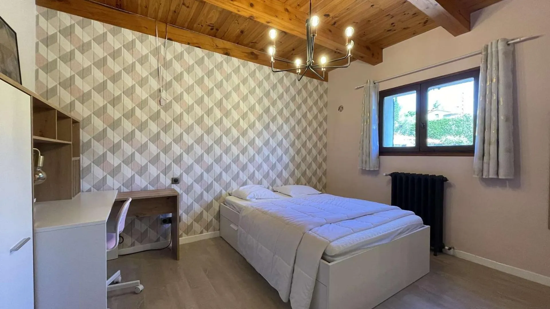 Maison Climatisee Avec Jardin Pres Du Centre De Vallon Pont D'Arc - 6 Couchages - Fr-1-382-112 Holiday home Vallon-Pont-d'Arc